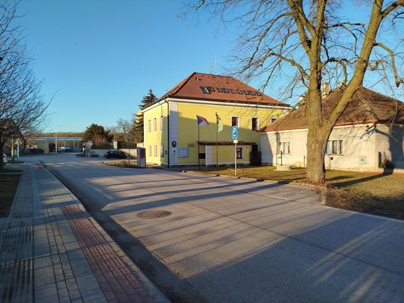 knihovna.png